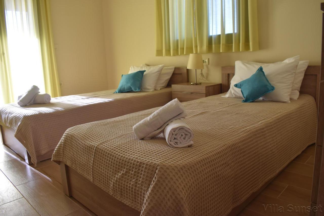 Villa Tramonto Keri Luaran gambar